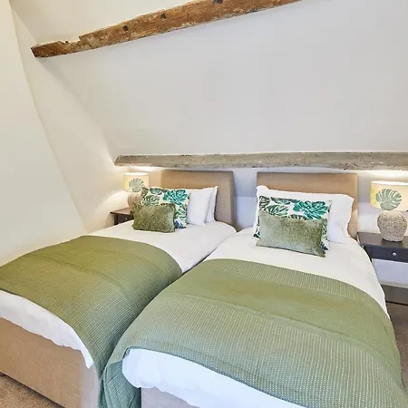 Host & Stay - Waterlily Cottage Грейт Эйтон Экстерьер фото