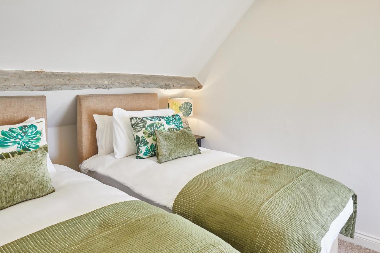 Host & - Waterlily Holiday home *